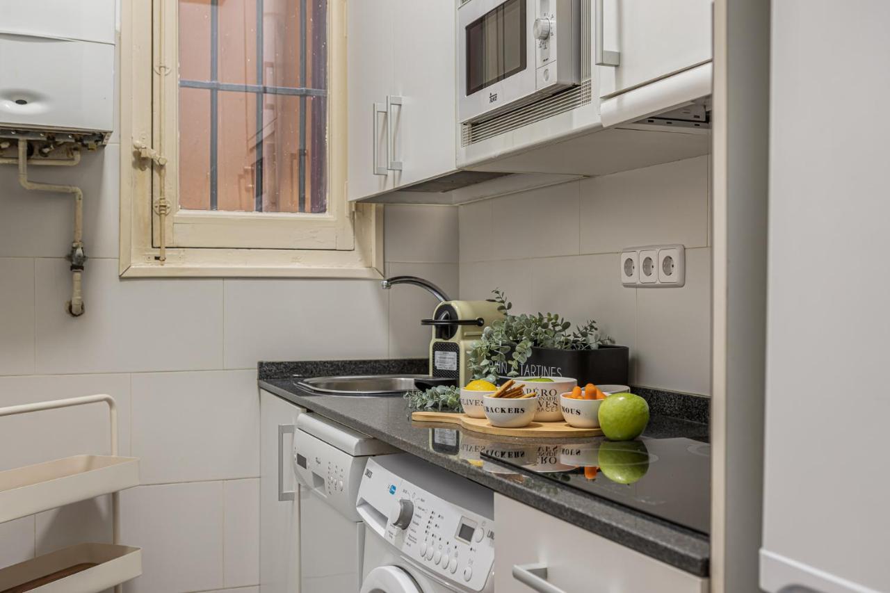 Apartamento Beautiful flat close to Plaza de Mayor 4Peopl1Bath CON24 Madrid Exterior foto